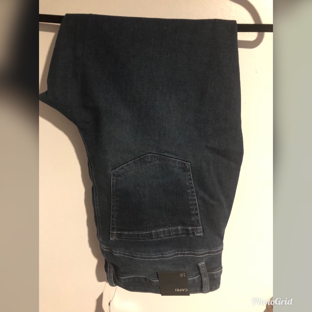 NWT Lane Bryant Dark wash Capri